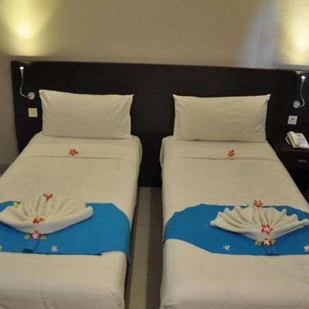 Akarsa Transit Hotel Sanur Kültér fotó