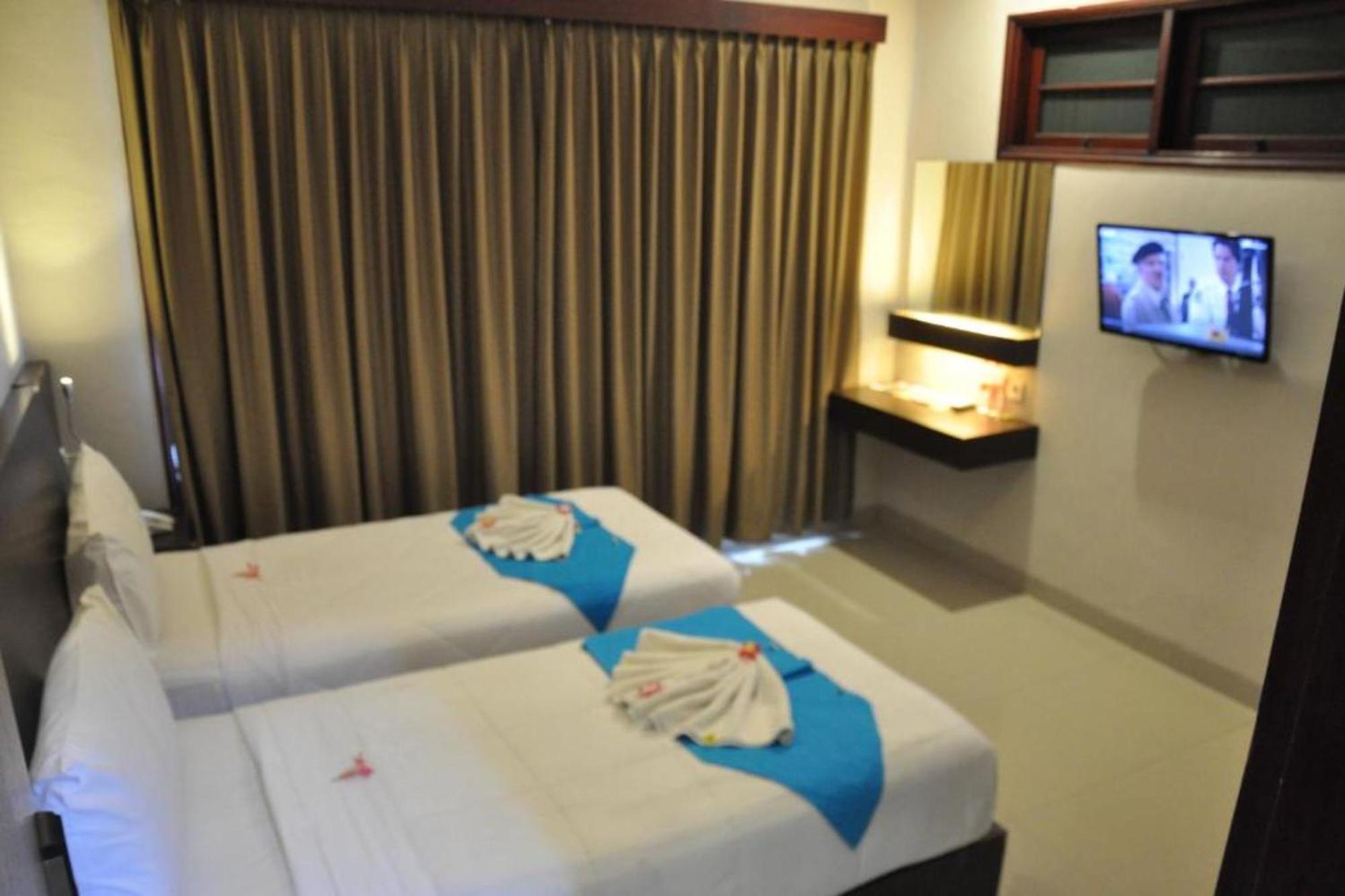 Akarsa Transit Hotel Sanur Kültér fotó